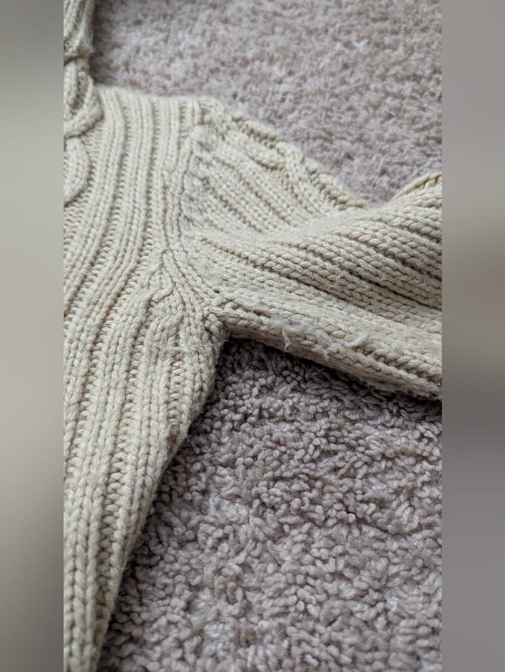 Vintage Y2K Aeropostale Cable Knit Fur Trim Hooded Zip Up Sweater Medium Cream - Picture 5 of 11